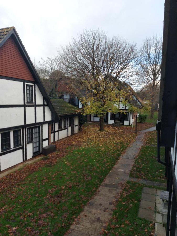 3.9. Tudor Court Villa Hayle Exterior photo